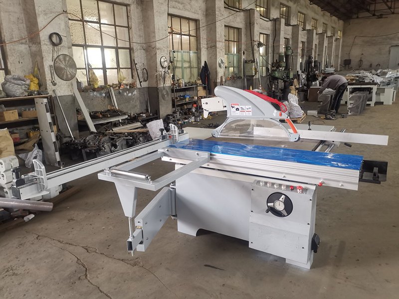MJ45 Woodworking sliding table circular saw